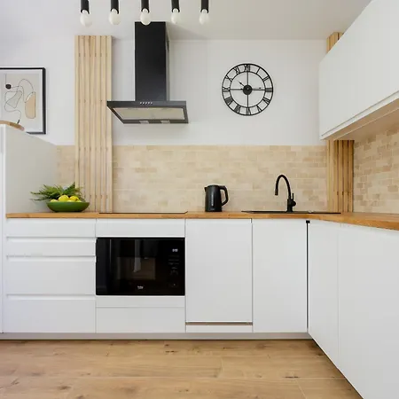 Appartement Cozy Near Royal Baths Park By Renters