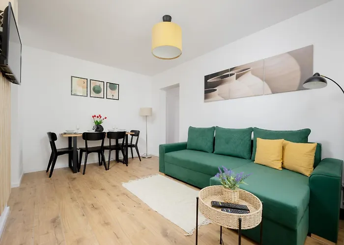 Cozy Near Royal Baths Park By Renters Warszawa