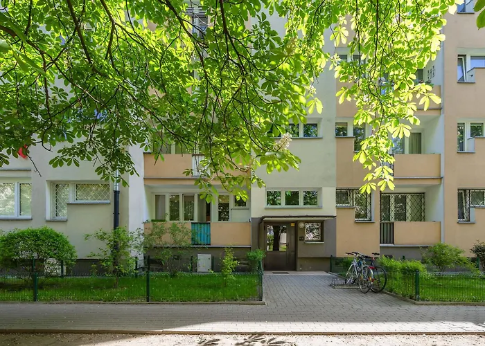 Cozy Near Royal Baths Park By Renters *